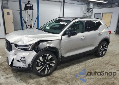 2024 Volvo Xc40 Plus z USA, uszkodzony, nr VIN YV4L12UL9R2354902